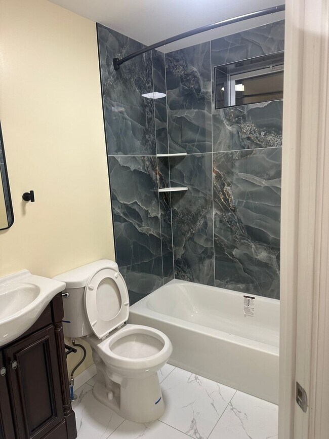 Foto del edificio - 922 Forrester Ave