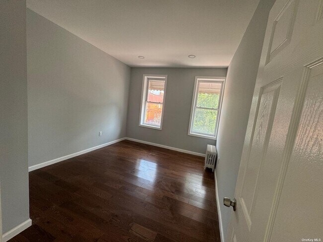 Foto del edificio - 1282 Sutter Ave