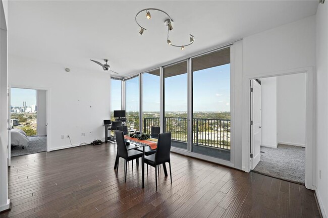 Building Photo - 5925 Almeda Rd