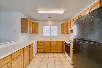 Building Photo - 1375 E Hacienda Ave