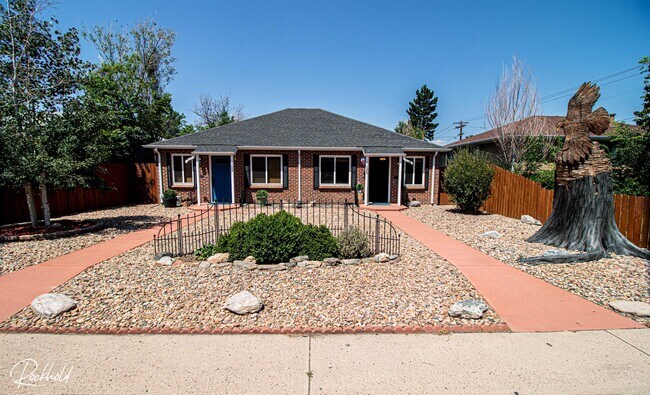 Foto del edificio - 1689 Moline St