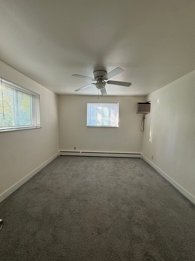 Building Photo - 505 Sandheger Pl