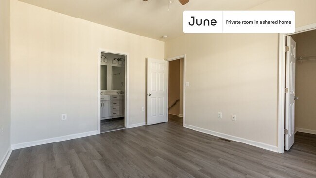 Foto del edificio - Room in Shared 4 bed/3.5 bath home