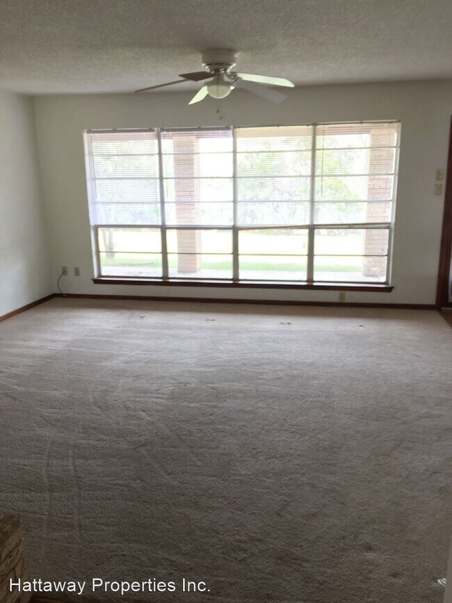 Building Photo - 3 br, 2 bath House - 1311 High Chaparral