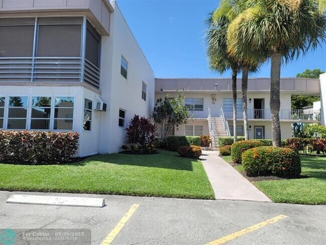 Foto del edificio - 418 Normandy Ln