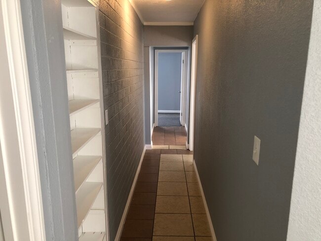 Foto del edificio - 447 E Merlayne Dr