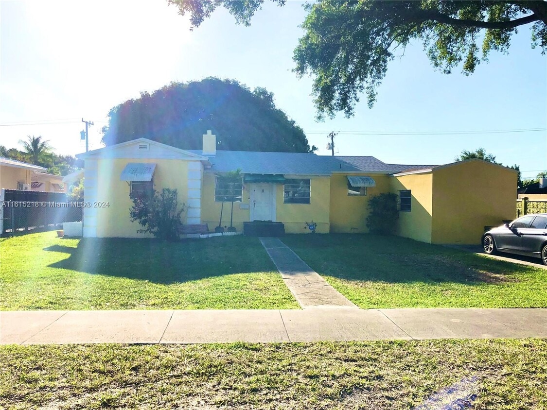 Primary Photo - 432 Palmetto Dr