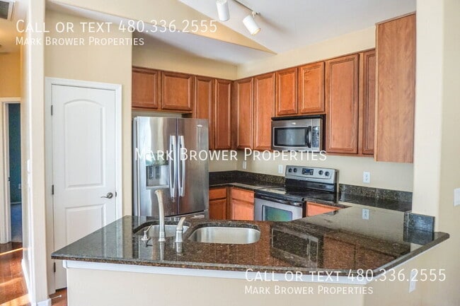 Building Photo - 1346 S Sabino Dr