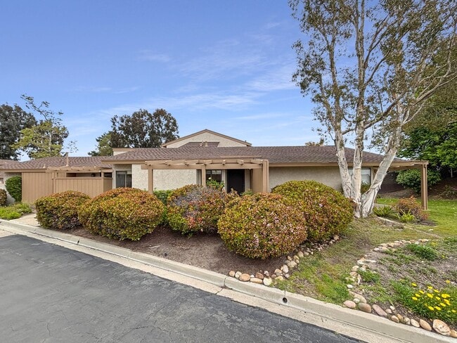 Building Photo - Beautiful 3B/2BA Home W/ 2 Car Garage, Was...