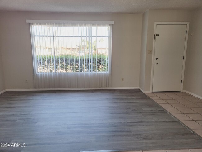 Foto del edificio - 8425 E Crestwood Way