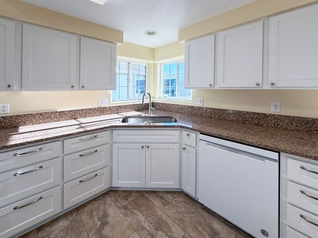 Building Photo - 1378 T St