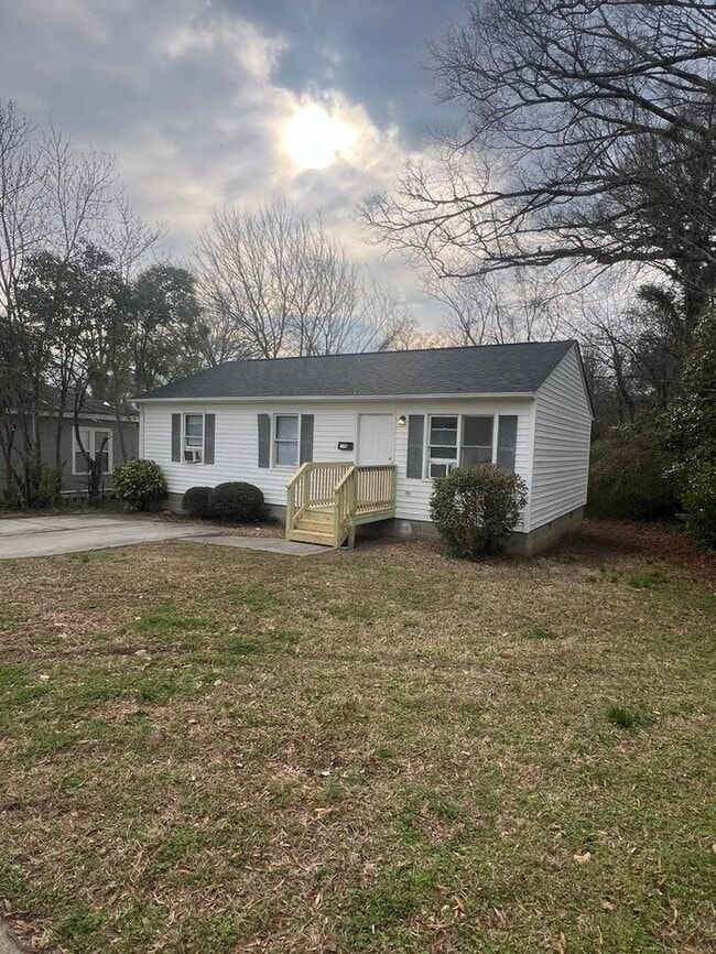 Building Photo - 1116 Martin St