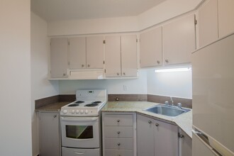 Building Photo - 2285 Rue St Mathieu