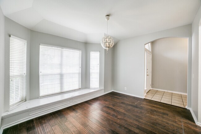 Dining Room - 1322 Arrow Stone