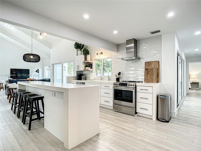 Foto del edificio - 104 Angelfish Ln