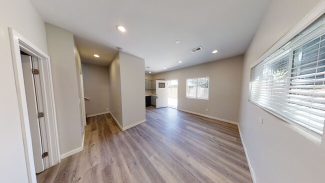 Foto del edificio - 4BD/2BA on Tipton!