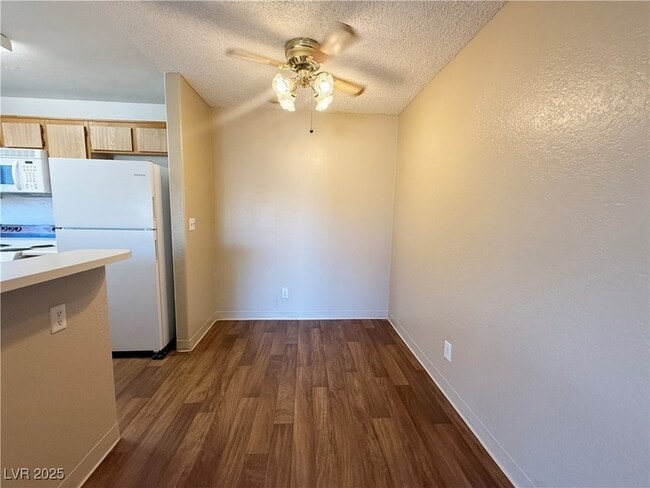 Foto del edificio - 2982 Juniper Hills Blvd