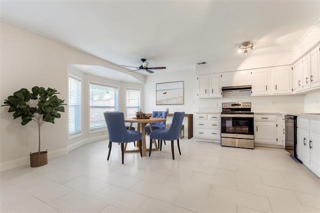 Foto del edificio - 9601 Moss Farm Ln