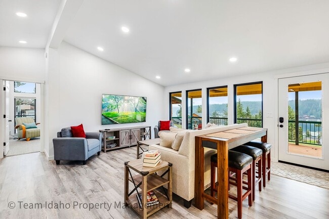 Building Photo - BRAND NEW! Single Level Home...Easy & Beautiful Living with a stunning view of Lake Pend Oreille