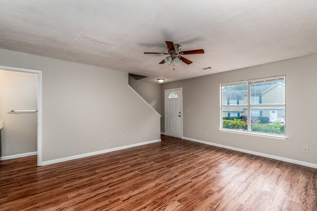 Foto del edificio - 6140 Cooper St