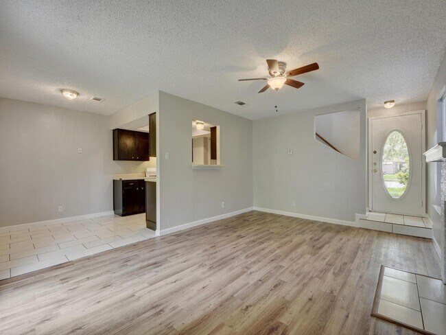 Building Photo - 9203 Kempler Dr