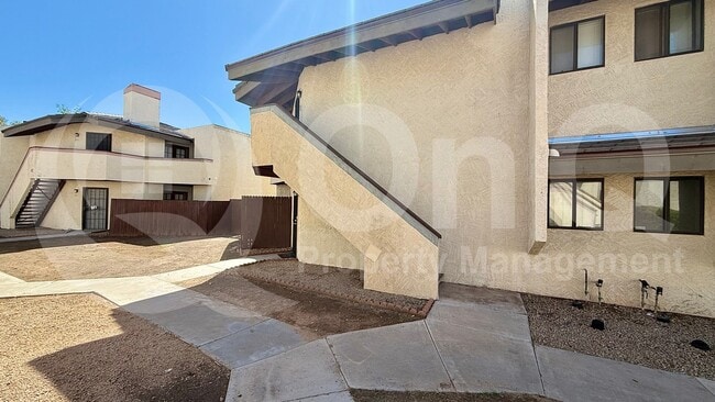 Building Photo - 16402 N 31st St
