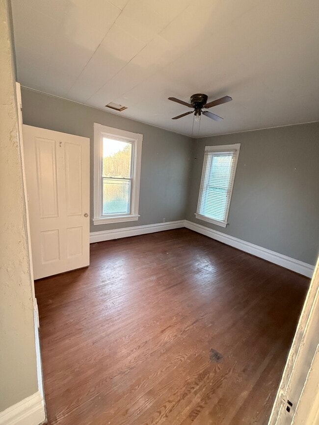Bedroom2 - 229 W Downer Pl