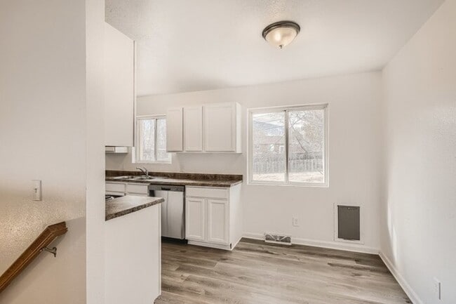 Building Photo - 14 Jewel Avenue, Colorado Springs, CO, 80906
