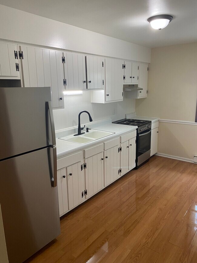 Foto del edificio - 275 E Prairie St
