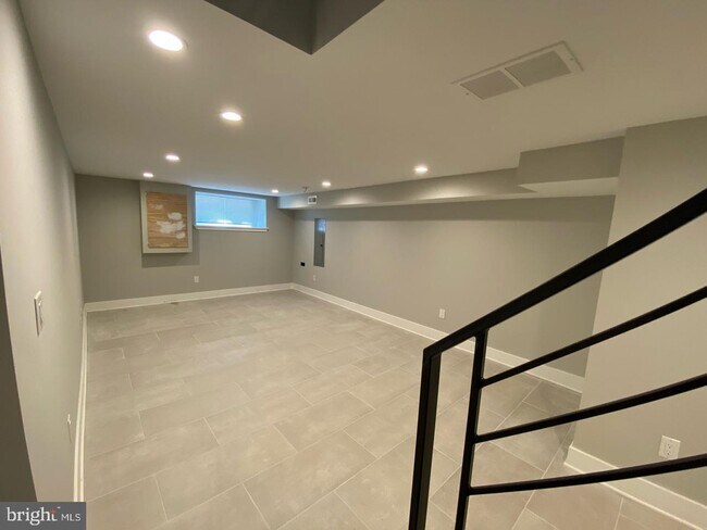 Foto del edificio - 2619 Reed St