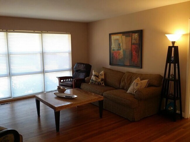 Foto del edificio - 3668 Sexton Woods Dr