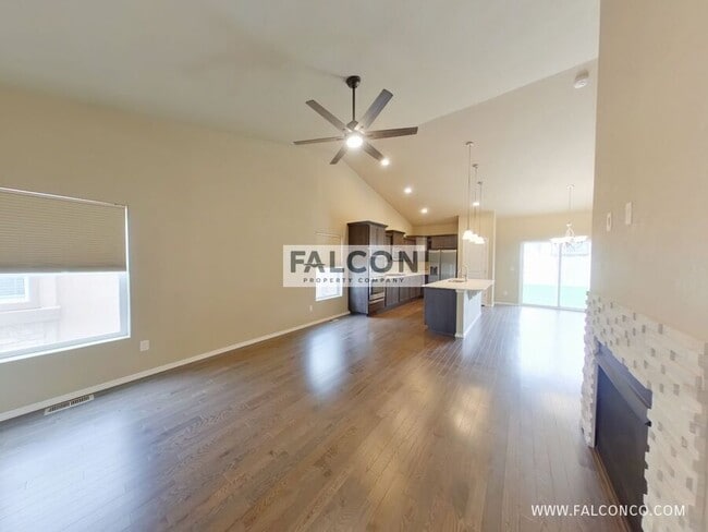 Foto del edificio - 9958 Golf Crest Dr