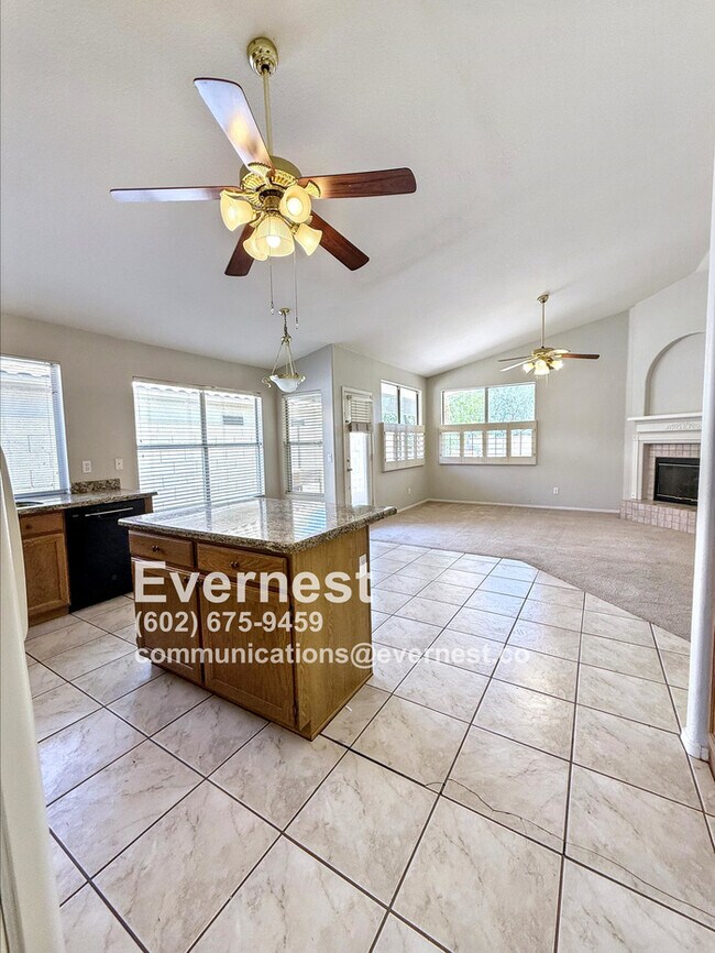 Building Photo - 3-Bedroom Home Near Schools and Everyday E...