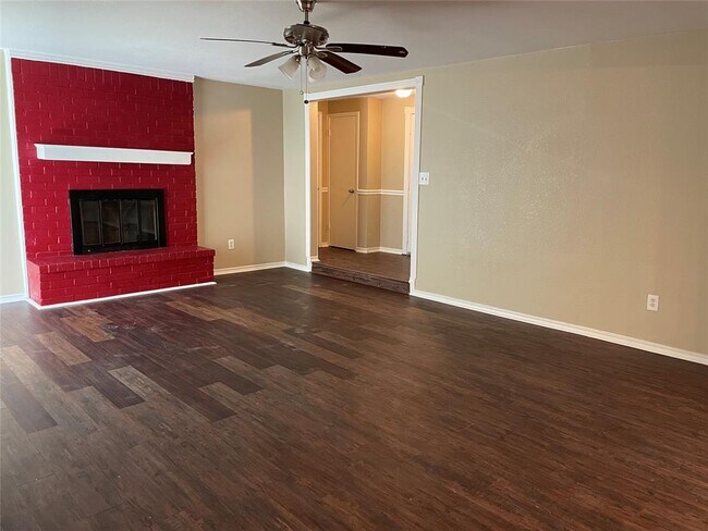 Building Photo - 3703 French Wood Dr