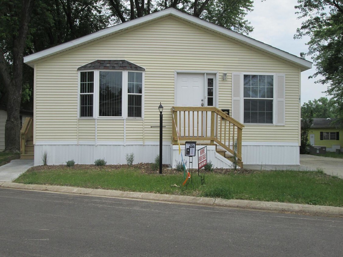 Primary Photo - 181 Northshore Rd