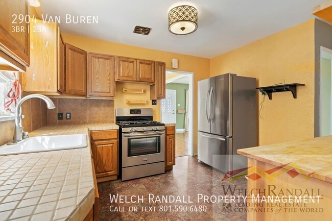 Building Photo - 2904 Van Buren Ave
