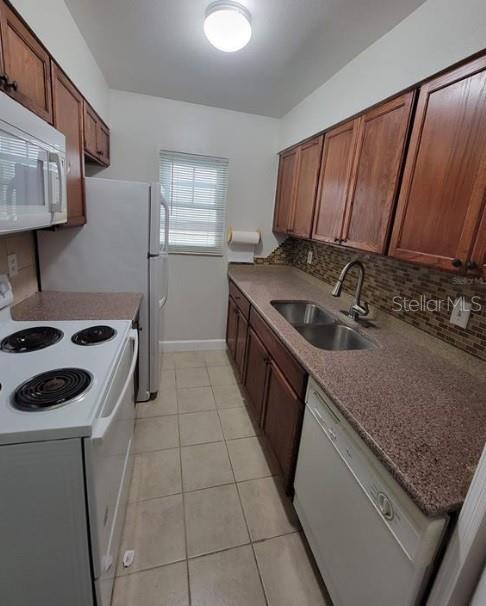 Foto del edificio - 817 Sky Lake Cir