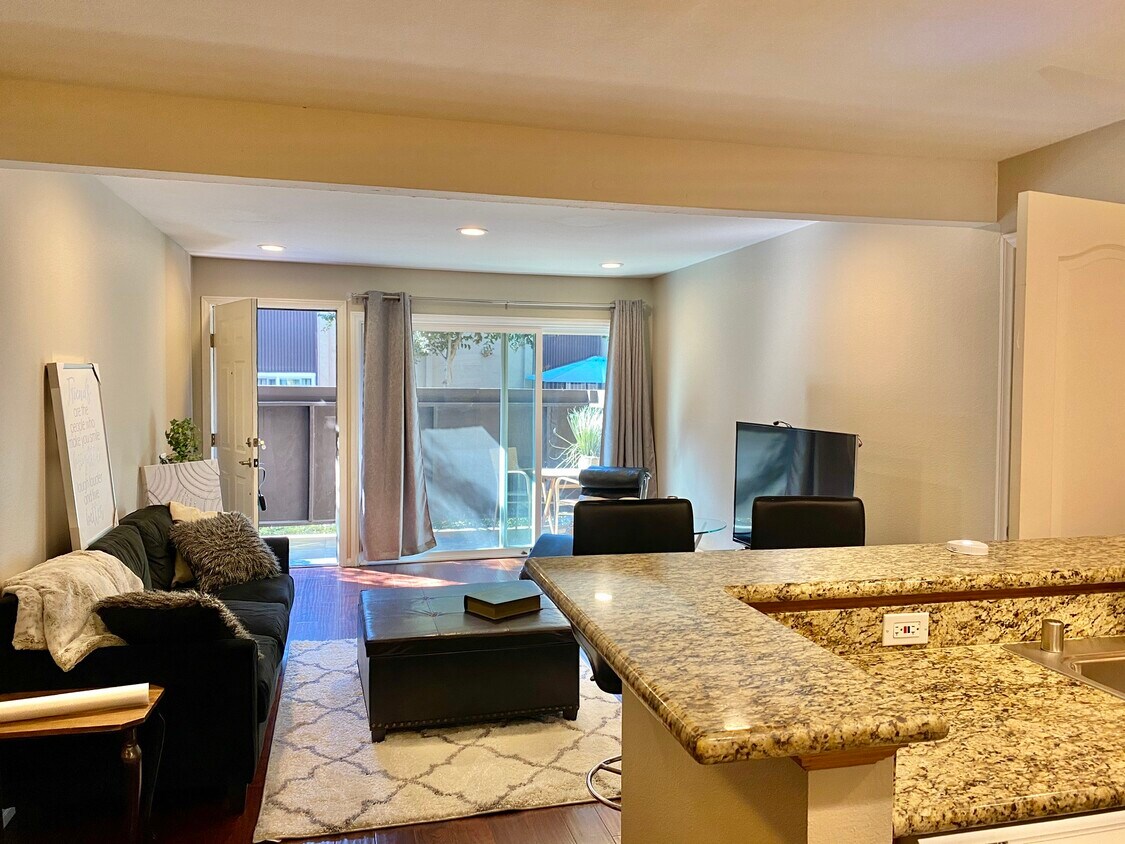 Foto principal - 3456 Castle Glen Dr