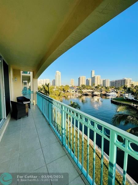 Foto del edificio - 201 Golden Isles Dr