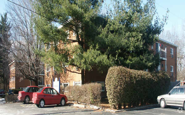 Foto del edificio - Kenwood Park Apartments