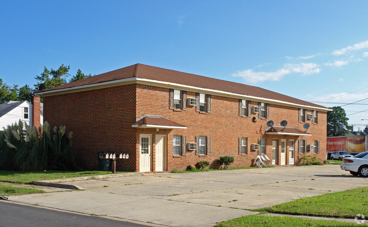 Building Photo - 2306 Aspin St