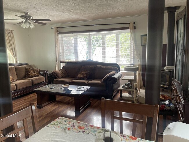 Foto del edificio - 21 Ridgecrest Ave