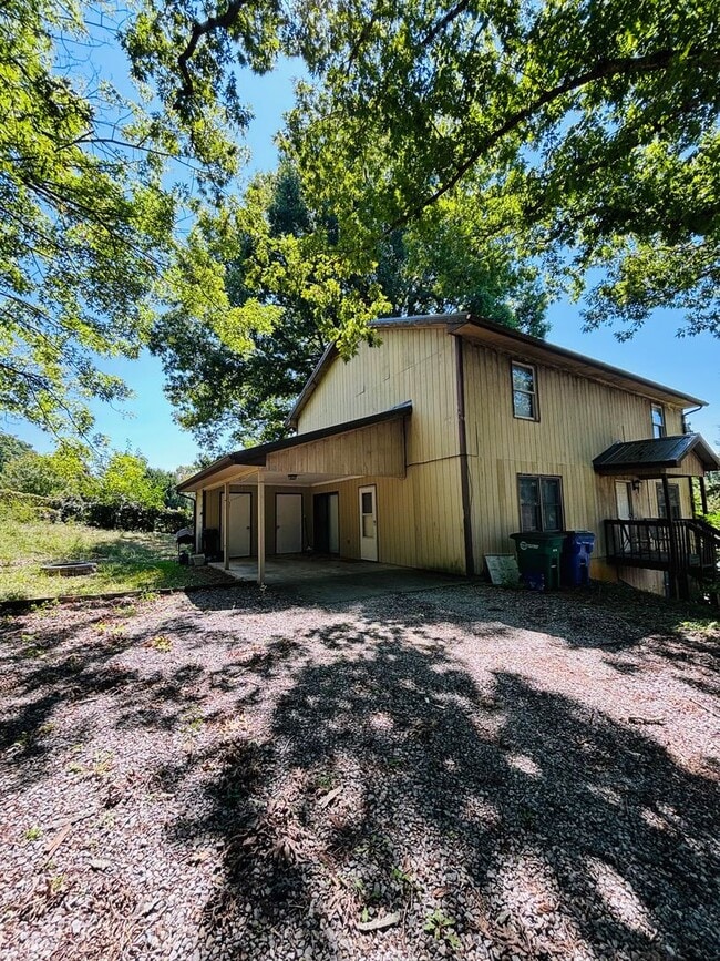 Building Photo - 485 Wakeman Ct NE