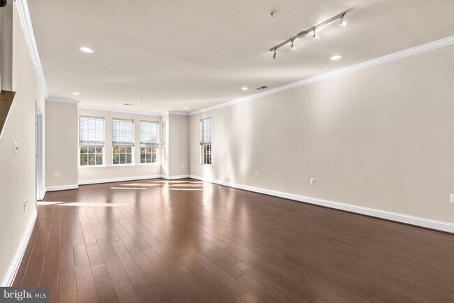 Foto del edificio - 11201 Chase St