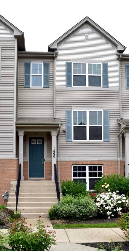 Primary Photo - 1260 Evergreen Ave
