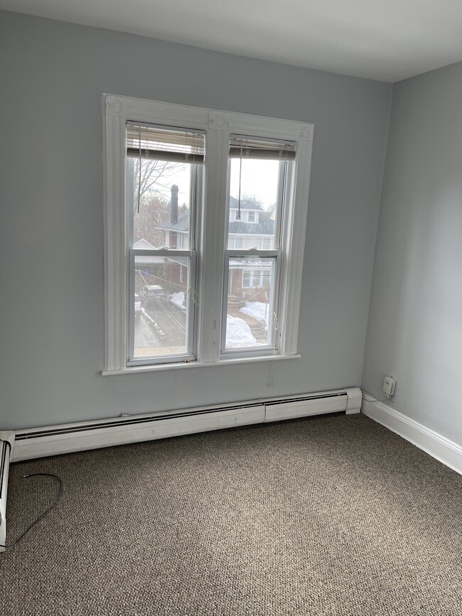 Building Photo - 100 Beckwith Pl
