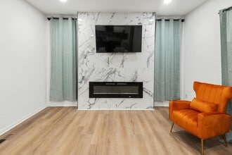 Building Photo - 150 N 22nd St