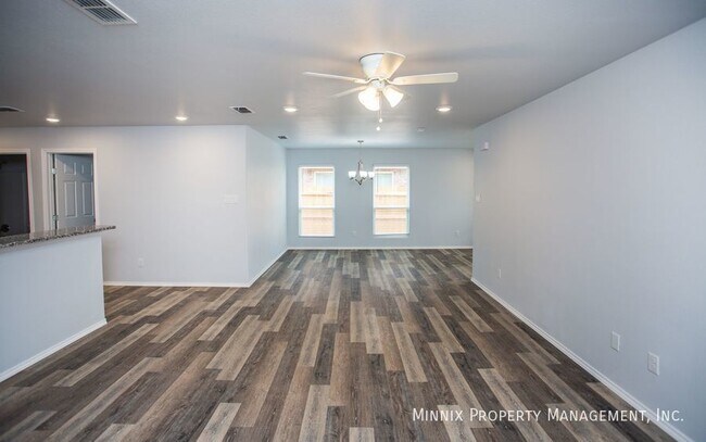 Foto del edificio - 5605 Kemper St