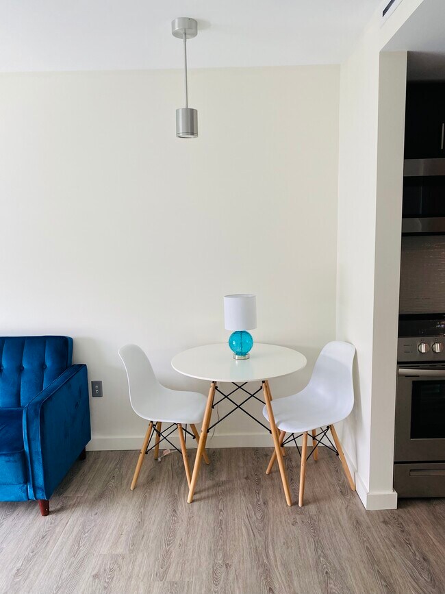 Building Photo - Nova Quincy