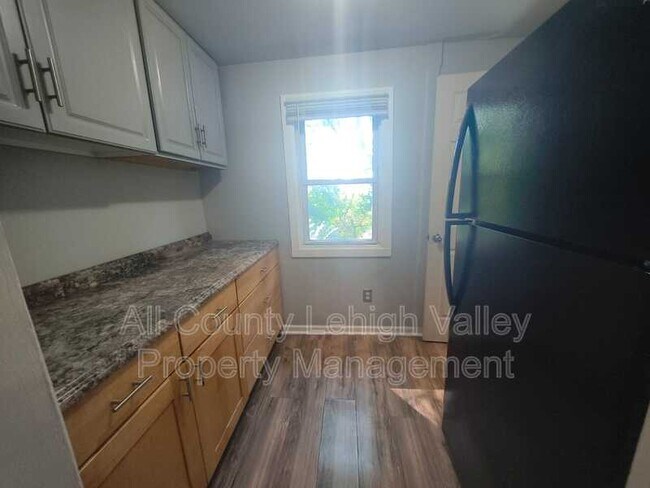 Foto del edificio - 934 Vernon St